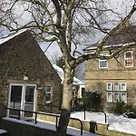 Premier Hotel *